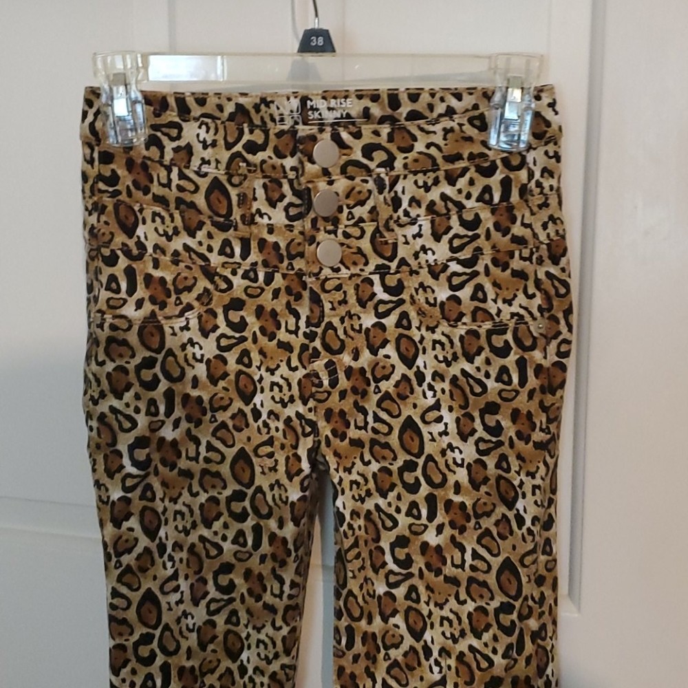 Leopard/cheetah print jeans STRETCHY